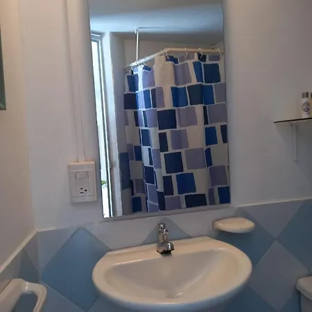Hpt-sc1 De Cuadruple Con Piscina Aire Acondicionado Y Wifi En Getsemani Apartamento